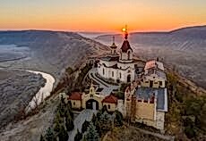 Saklı Ülkelerin İzinde Moldova Turu Vizesiz Noel Pazarları